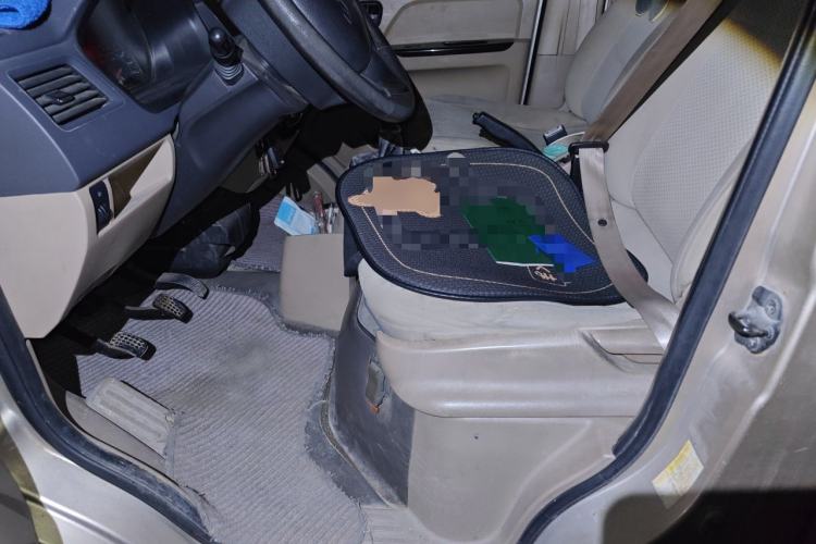 Used Wuling Rongguang 2014 1.2L S Standard Model Left Front Seat