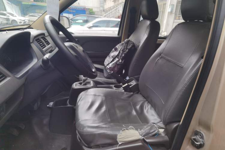 Used Wuling Rongguang 2014 1.5L S Base Version Left Front Seat