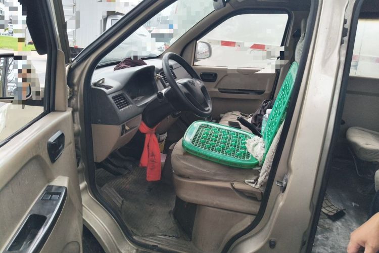 Used Wuling Rongguang 2014 1.5L S Standard Version Left Front Seat