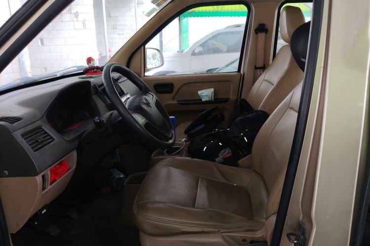 Used Wuling Rongguang 2014 1.5L S Standard Version Left Front Seat