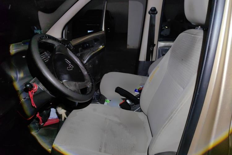 Used Wuling Rongguang 2014 1.5L S Base Version Left Front Seat