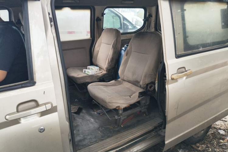 Used Wuling Rongguang 2014 1.5L S Standard Version Left Rear Seat