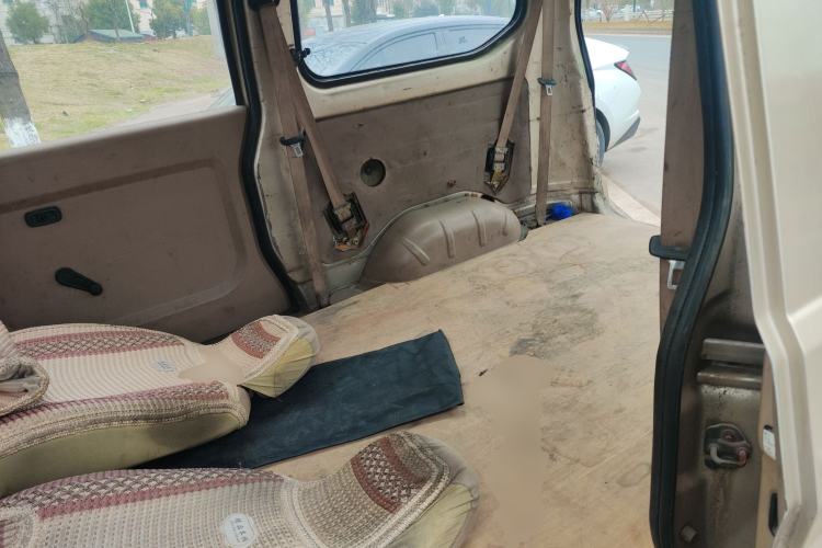 Used Wuling Rongguang 2014 1.5L S Standard Version Left Rear Seat