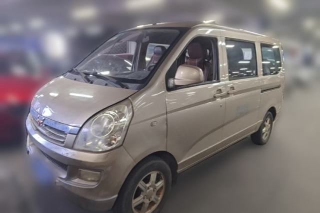 Used Wuling Rongguang 2014 1.5L S Standard Version