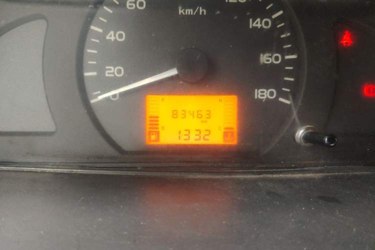 Used Wuling Rongguang 2014 1.2L S Base Model Odometer Close Up