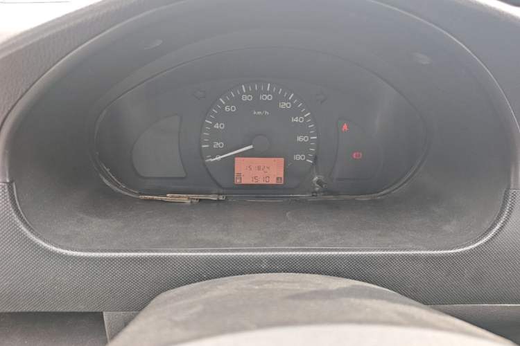 Used Wuling Rongguang 2014 1.2L S Base Model Odometer Close Up