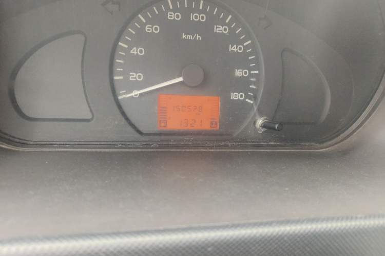 Used Wuling Rongguang 2014 1.2L S Base Model Odometer Close Up