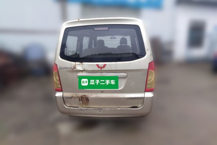 Used Wuling Rongguang 2014 1.5L S Standard Version Rear