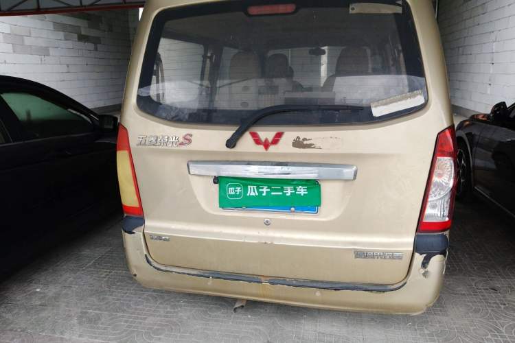 Used Wuling Rongguang 2014 1.5L S Standard Version Rear