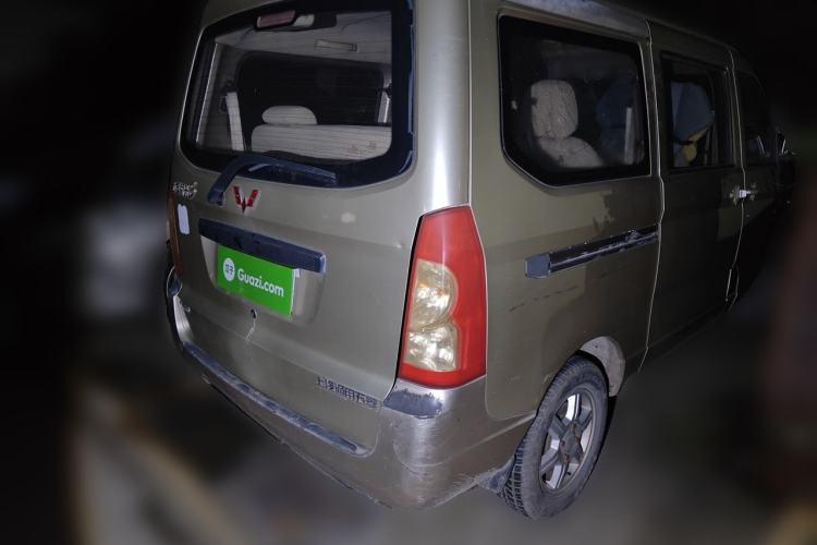 Used Wuling Rongguang 2014 1.2L S Standard Model Rear Right 45 Deg