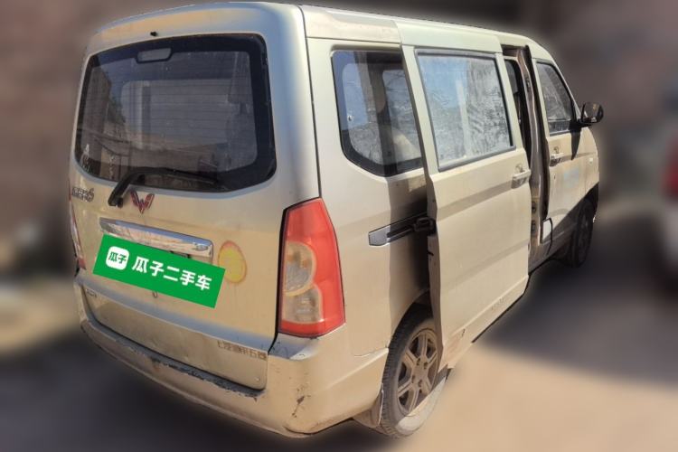 Used Wuling Rongguang 2014 1.2L S Standard Model Rear Right 45 Deg