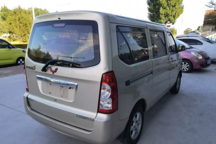 Used Wuling Rongguang 2014 1.5L S Standard Version Rear Right 45 Deg