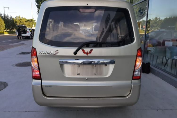 Used Wuling Rongguang 2014 1.5L S Standard Version Rear