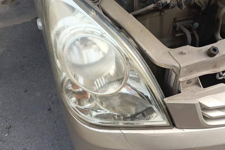 Used Wuling Rongguang 2014 1.2L S Base Model Right Front Headlight