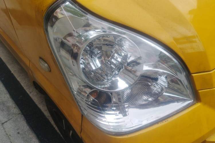 Used Wuling Rongguang 2014 1.2L S Base Model Right Front Headlight