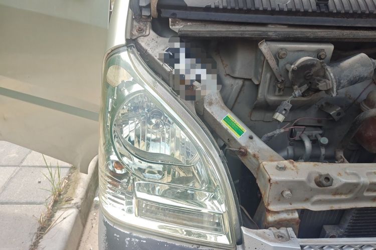 Used Wuling Rongguang 2014 1.2L S Standard Model Right Front Headlight