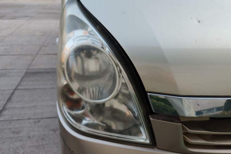 Used Wuling Rongguang 2014 1.2L S Standard Model Right Front Headlight