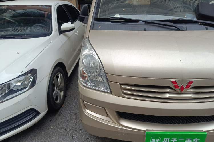 Used Wuling Rongguang 2014 1.2L S Base Model Right Front Headlight