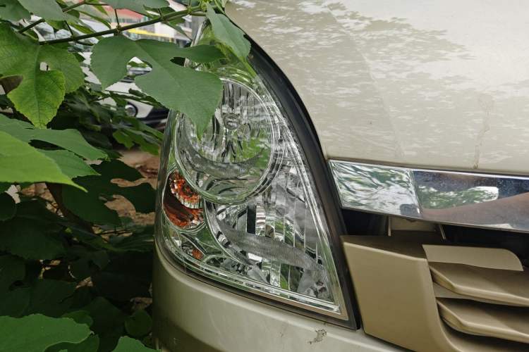 Used Wuling Rongguang 2014 1.5L S Standard Version Right Front Headlight
