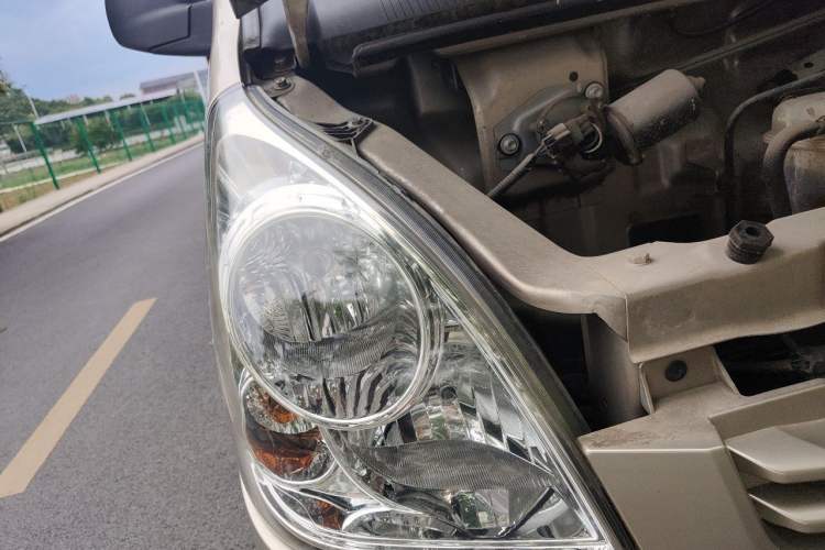 Used Wuling Rongguang 2014 1.2L S Base Model Right Front Headlight