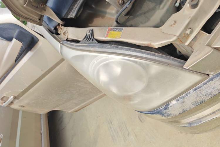 Used Wuling Rongguang 2014 1.2L S Base Model Right Front Headlight