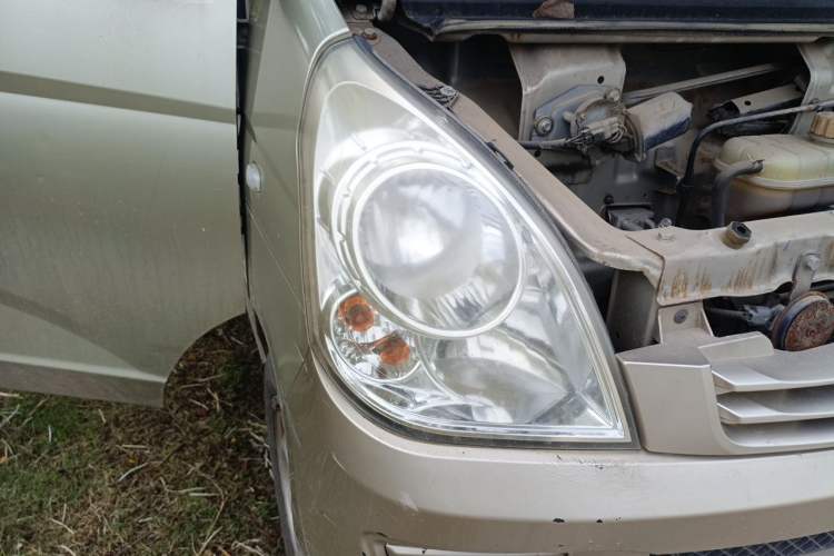 Used Wuling Rongguang 2014 1.2L S Base Model Right Front Headlight