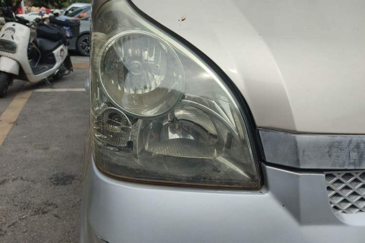 Used Wuling Rongguang 2014 1.2L S Base Model Right Front Headlight