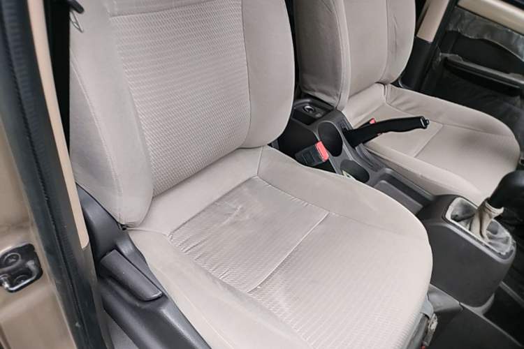 Used Wuling Rongguang 2014 1.2L S Base Model Right Front Seat