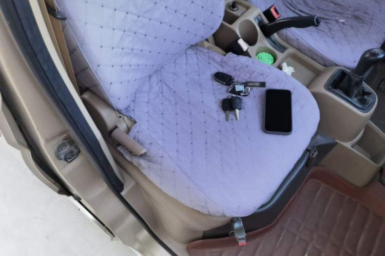 Used Wuling Rongguang 2014 1.5L S Standard Version Right Front Seat