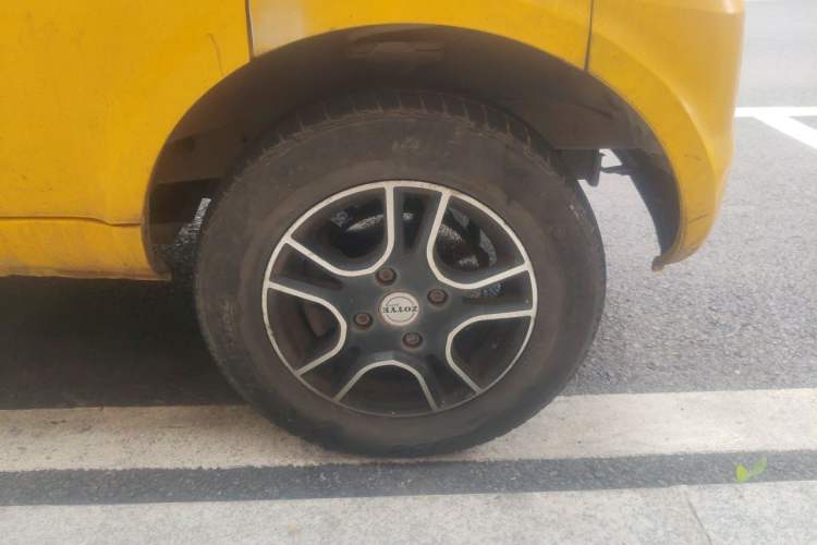 Used Wuling Rongguang 2014 1.2L S Base Model Right Front Wheel Hub