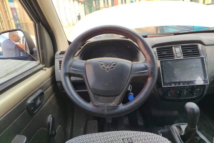 Used Wuling Rongguang 2014 1.2L S Standard Model Steering Wheel