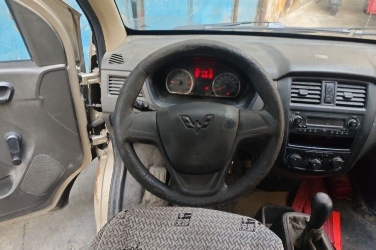 Used Wuling Rongguang 2014 1.2L S Base Model Steering Wheel