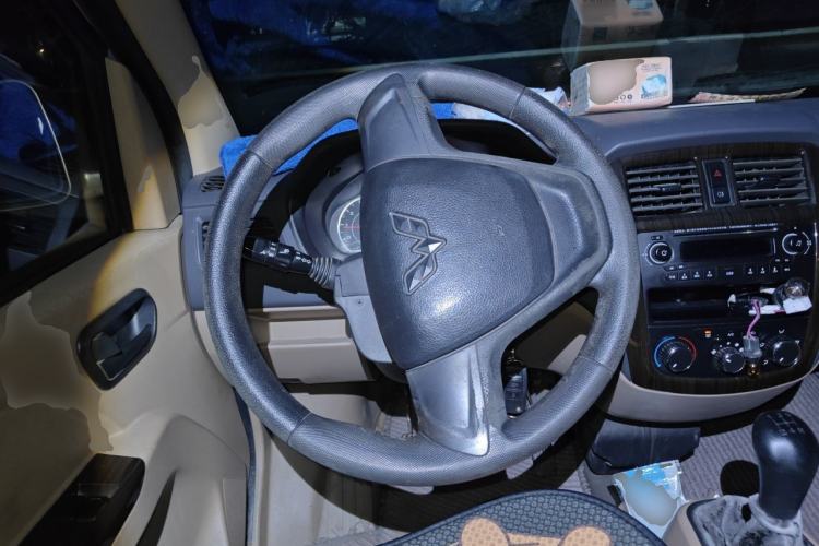 Used Wuling Rongguang 2014 1.2L S Standard Model Steering Wheel