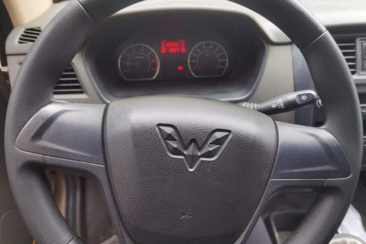 Used Wuling Rongguang 2014 1.5L S Base Version Steering Wheel