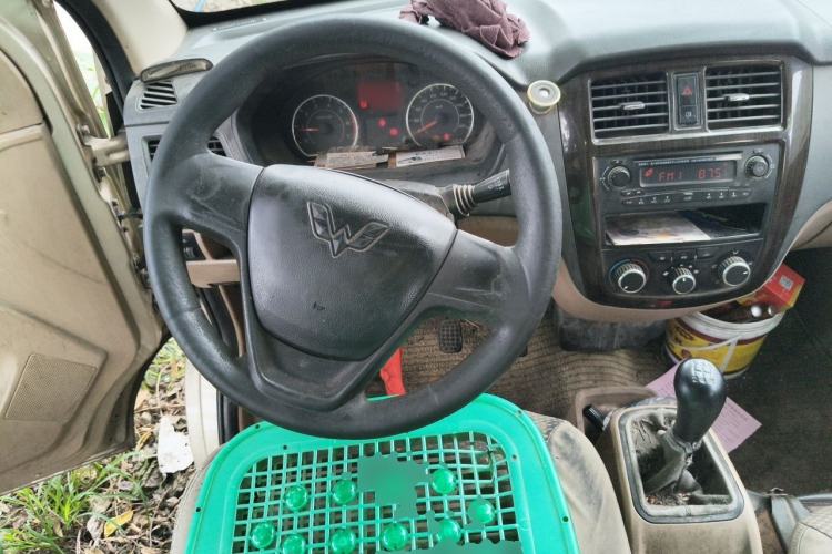 Used Wuling Rongguang 2014 1.5L S Standard Version Steering Wheel