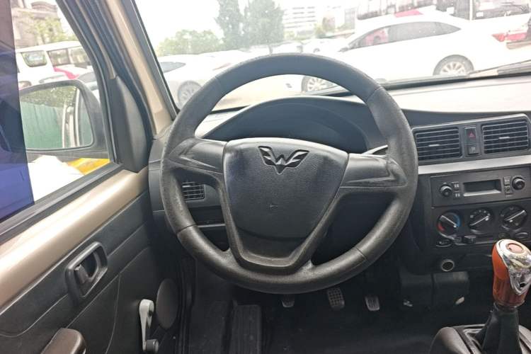 Used Wuling Rongguang 2014 1.2L S Base Model Steering Wheel
