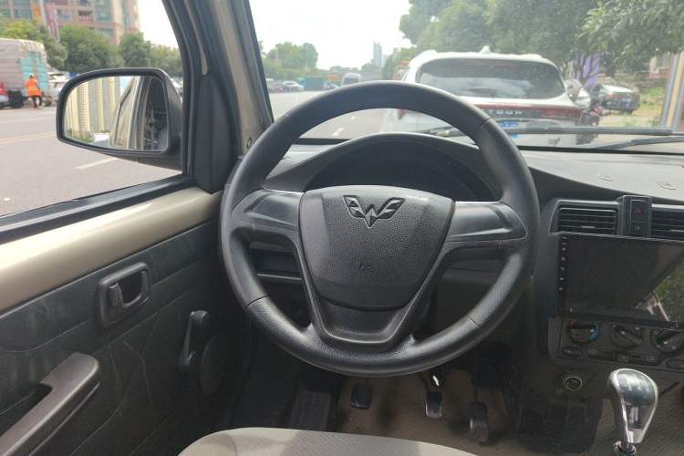 Used Wuling Rongguang 2014 1.2L S Base Model Steering Wheel