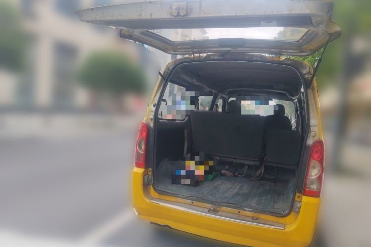 Used Wuling Rongguang 2014 1.2L S Base Model Trunk