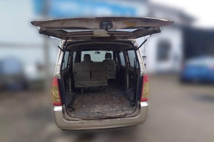 Used Wuling Rongguang 2014 1.5L S Standard Version Trunk