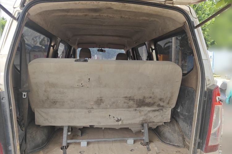 Used Wuling Rongguang 2014 1.2L S Base Model Trunk