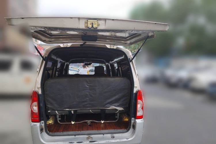 Used Wuling Rongguang 2014 1.2L S Base Model Trunk