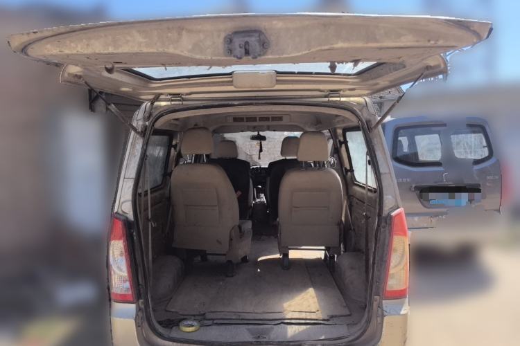 Used Wuling Rongguang 2014 1.2L S Standard Model Trunk