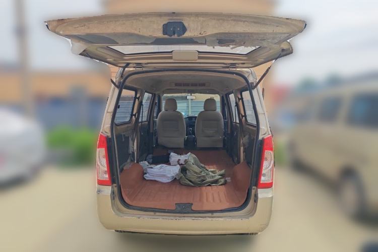Used Wuling Rongguang 2014 1.2L S Base Model Trunk