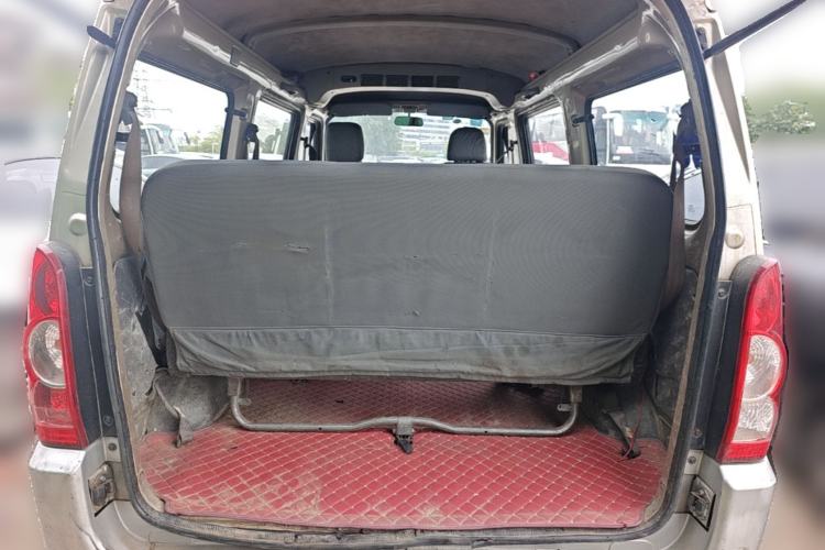 Used Wuling Rongguang 2014 1.2L S Base Model Trunk
