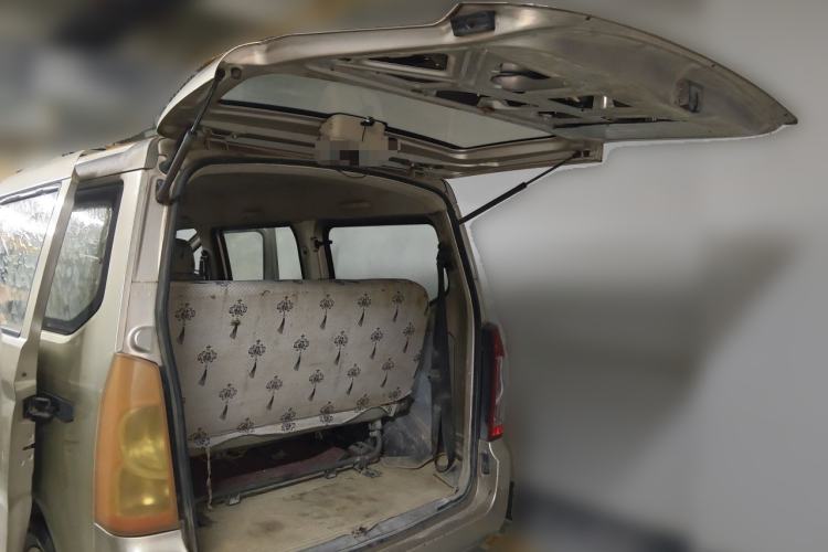 Used Wuling Rongguang 2014 1.2L S Base Model Trunk
