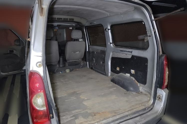 Used Wuling Rongguang 2014 1.2L S Base Model Trunk