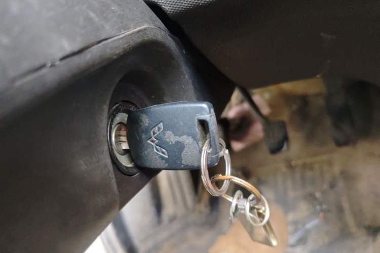 Used Wuling Rongguang 2014 1.2L S Base Model Vehicle Key