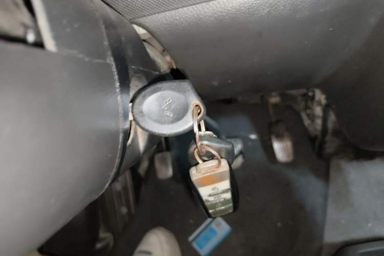 Used Wuling Rongguang 2014 1.2L S Base Model Vehicle Key