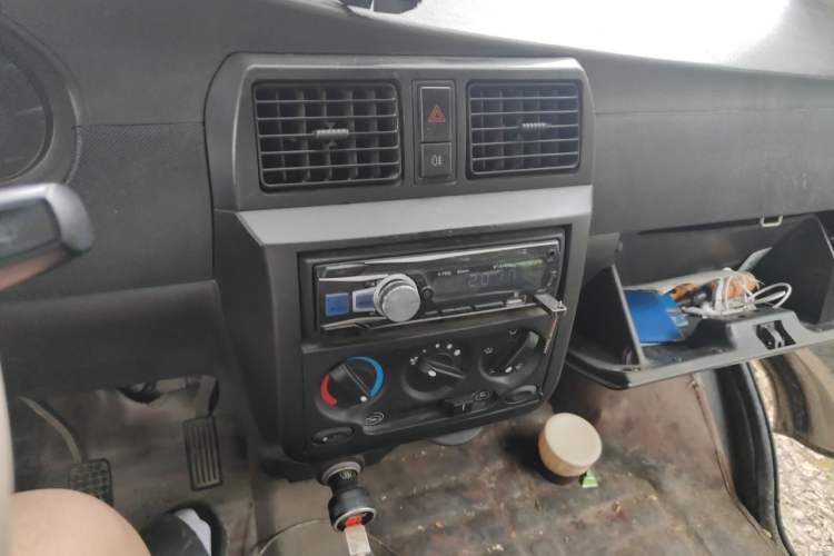 Used Wuling Rongguang 2015 1.2L S Base Model CNG Audio And AC Panel