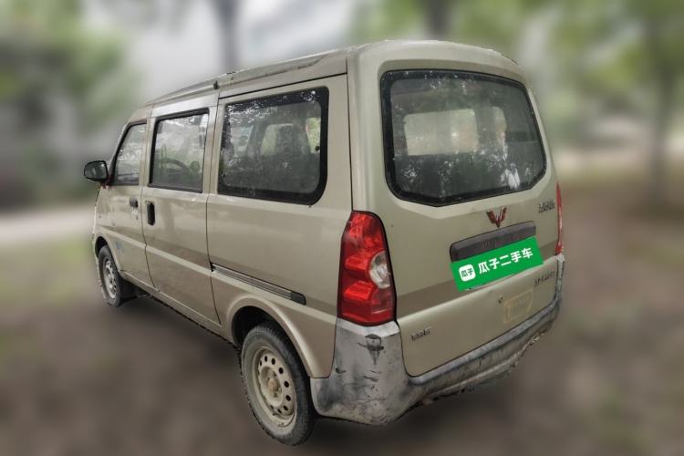 Used Wuling Rongguang 2015 1.2L S Base Model CNG Rear Left 45 Deg